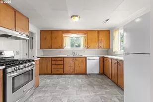 1923 Maple St, Myrtle Point, OR 97458 - Photo 10
