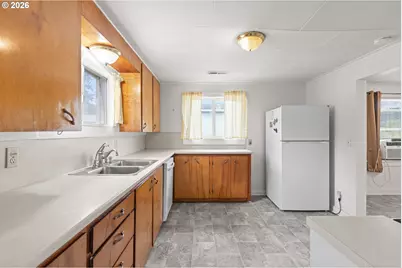 1923 Maple St, Myrtle Point, OR 97458 - Photo 10