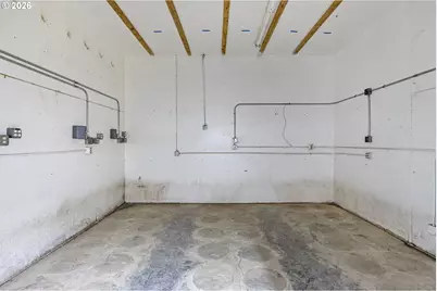 940 Greenwood St, Junction City, OR 97448 - Photo 16