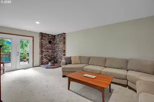 6401 SW Dolph Dr, Portland, OR 97219 - Photo 26