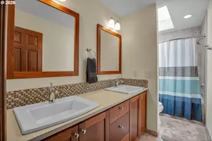 6401 SW Dolph Dr, Portland, OR 97219 - Photo 42