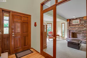 6401 SW Dolph Dr, Portland, OR 97219 - Photo 10