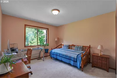 6401 SW Dolph Dr, Portland, OR 97219 - Photo 40