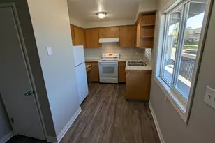 1207 D St, Salem, OR 97301 - Photo 2