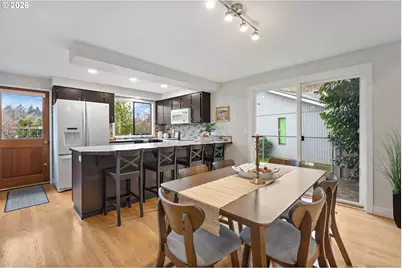 9711 SW Arikara Dr, Tualatin, OR 97062 - Photo 4