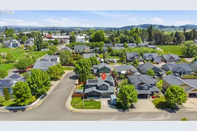 125 Redwood St, Yamhill, OR 97148 - Photo 2