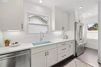 5615 NE 14th Ave, Portland, OR 97211 - Photo 8