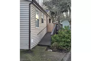 1475 Green Acres Rd, Eugene, OR 97408 - Photo 8