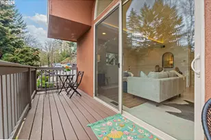 859 SW Broadway Dr, Portland, OR 97201 - Photo 12