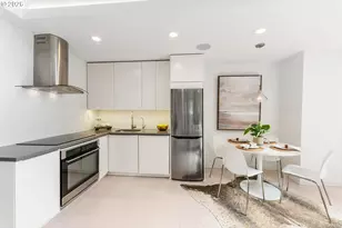 859 SW Broadway Dr, Portland, OR 97201 - Photo 6