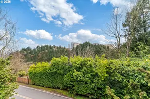 859 SW Broadway Dr, Portland, OR 97201 - Photo 14