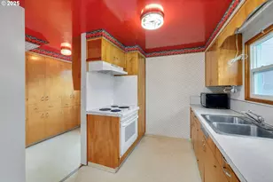 8145 SE 65th Ave, Portland, OR 97206 - Photo 12