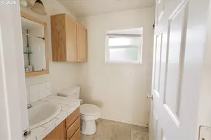 3214 Coraly Ave, Eugene, OR 97402 - Photo 12