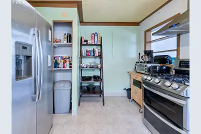 475 S 4th St, Saint Helens, OR 97051 - Photo 12