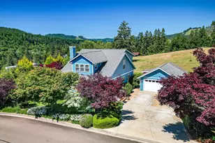 384 Edgeview Dr, Elkton, OR 97436 - Photo 30