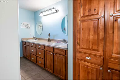 384 Edgeview Dr, Elkton, OR 97436 - Photo 24
