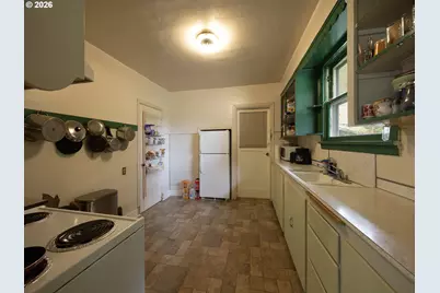 10821 SE Boise St, Portland, OR 97266 - Photo 12