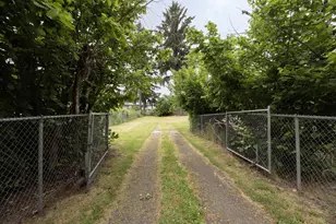 10821 SE Boise St, Portland, OR 97266 - Photo 26