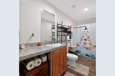 826 SW Cherry St, Willamina, OR 97396 - Photo 20