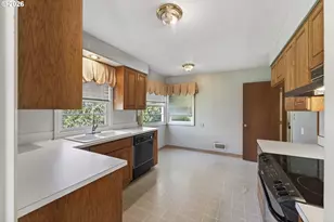 3635 NE Going St, Portland, OR 97211 - Photo 8