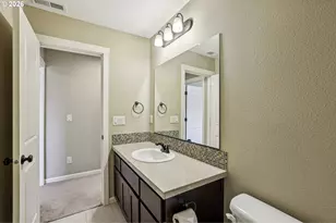 2117 SE Cochran Dr, Gresham, OR 97080 - Photo 36