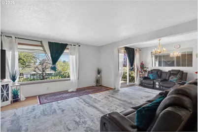 3332 NE 132nd Ave, Portland, OR 97230 - Photo 4