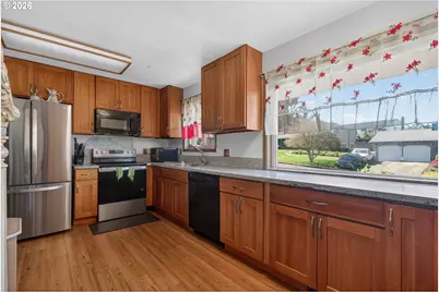 3332 NE 132nd Ave, Portland, OR 97230 - Photo 10