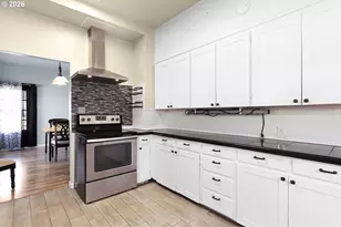 523 SE Rice Ave, Roseburg, OR 97470 - Photo 12