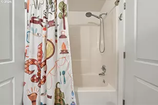 911 Jade Dr, Roseburg, OR 97471 - Photo 32