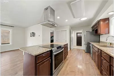 911 Jade Dr, Roseburg, OR 97471 - Photo 8