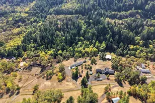 911 Jade Dr, Roseburg, OR 97471 - Photo 42