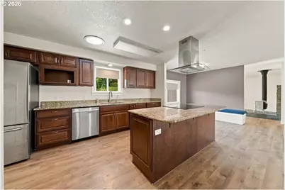 911 Jade Dr, Roseburg, OR 97471 - Photo 6