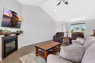 33455 Bing Ln, Warrenton, OR 97146 - Photo 8