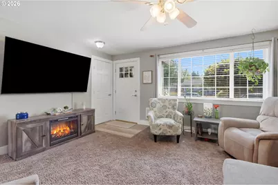 723 Maple St, Dayton, OR 97114 - Photo 12