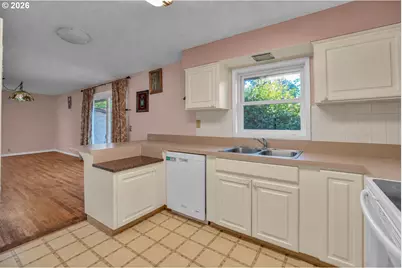 13035 SW Rita Dr, Beaverton, OR 97005 - Photo 12