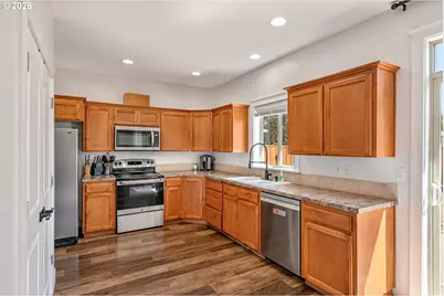 5128 NE Yukon Ct, Salem, OR 97305 - Photo 12