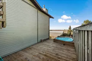 770 Prefontaine Dr, Coos Bay, OR 97420 - Photo 38