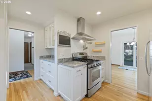 9685 SW Riverwood Ln, Tigard, OR 97224 - Photo 8