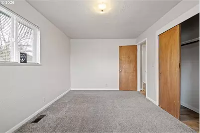 790 E 32nd Ave, Eugene, OR 97405 - Photo 32