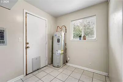 790 E 32nd Ave, Eugene, OR 97405 - Photo 20