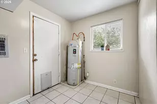 790 E 32nd Ave, Eugene, OR 97405 - Photo 20