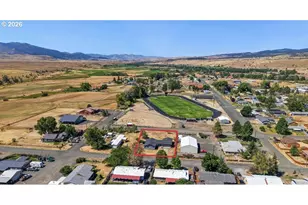 1050 S Bridge St, Prairie City, OR 97869 - Photo 2
