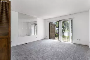 224 N Hayden Bay Dr, Portland, OR 97217 - Photo 24