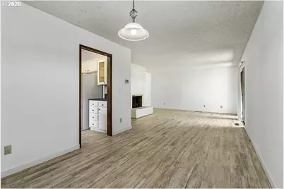 224 N Hayden Bay Dr, Portland, OR 97217 - Photo 14