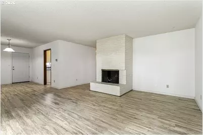 224 N Hayden Bay Dr, Portland, OR 97217 - Photo 6