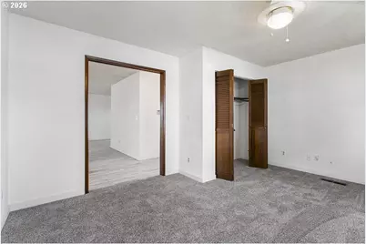 224 N Hayden Bay Dr, Portland, OR 97217 - Photo 18