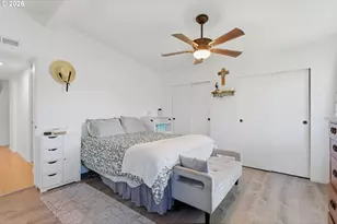 2250 N Broughton Dr, Portland, OR 97217 - Photo 20
