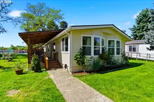 2250 N Broughton Dr, Portland, OR 97217 - Photo 4