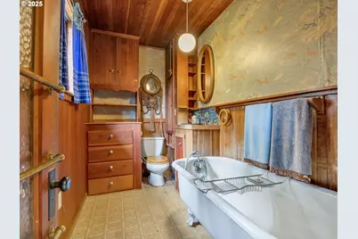 44072 Anderson Ln, Astoria, OR 97103 - Photo 28