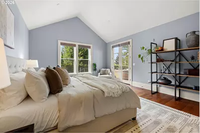 6330 SW Sweetbriar Ct, Portland, OR 97221 - Photo 18